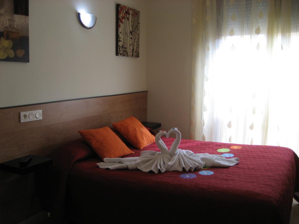 Hostal Huespedes Toledo มาดริด ห้อง รูปภาพ