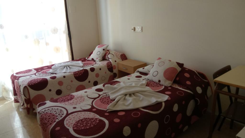 Hostal Huespedes Toledo มาดริด ภายนอก รูปภาพ